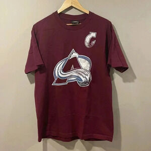 Joe Sakic Colorado Avalanche Vintage Hockey  T-Shirt